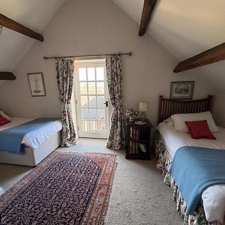 Cottage Barn Conversion On Working Farm Worcester Bagian luar foto