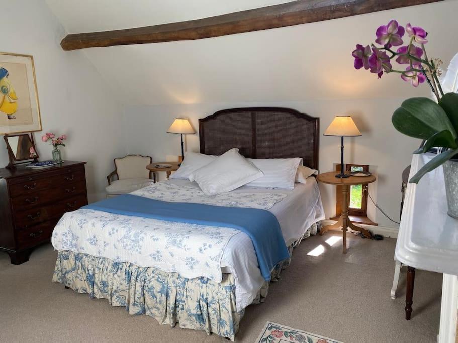 Cottage Barn Conversion On Working Farm Worcester Bagian luar foto