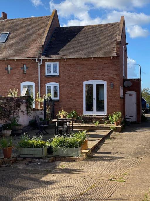 Cottage Barn Conversion On Working Farm Worcester Bagian luar foto