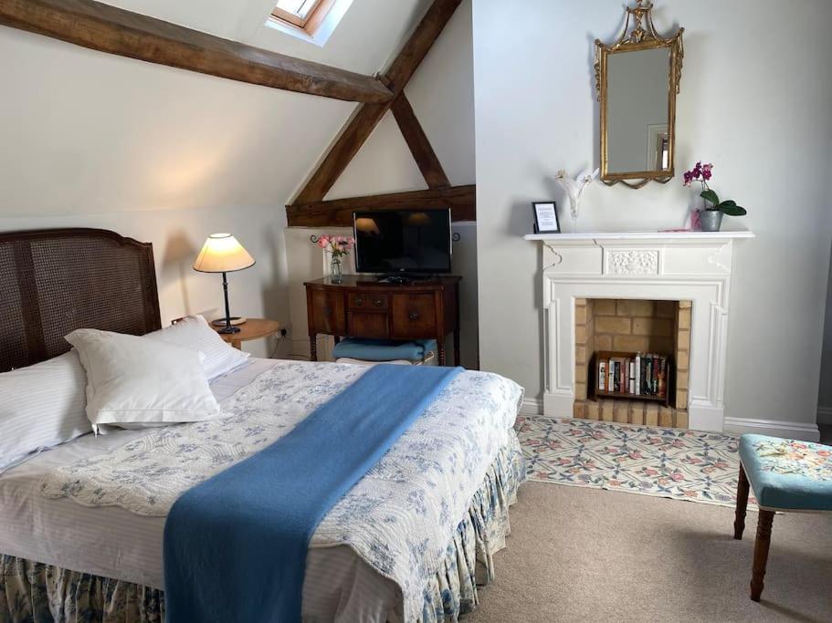 Cottage Barn Conversion On Working Farm Worcester Bagian luar foto
