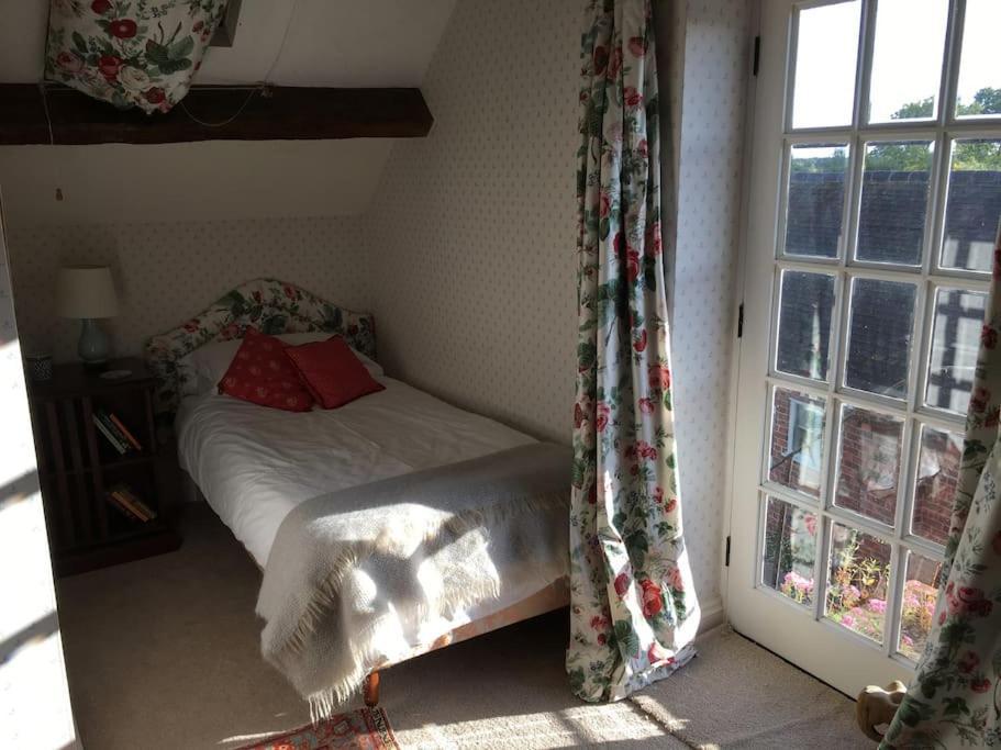 Cottage Barn Conversion On Working Farm Worcester Bagian luar foto