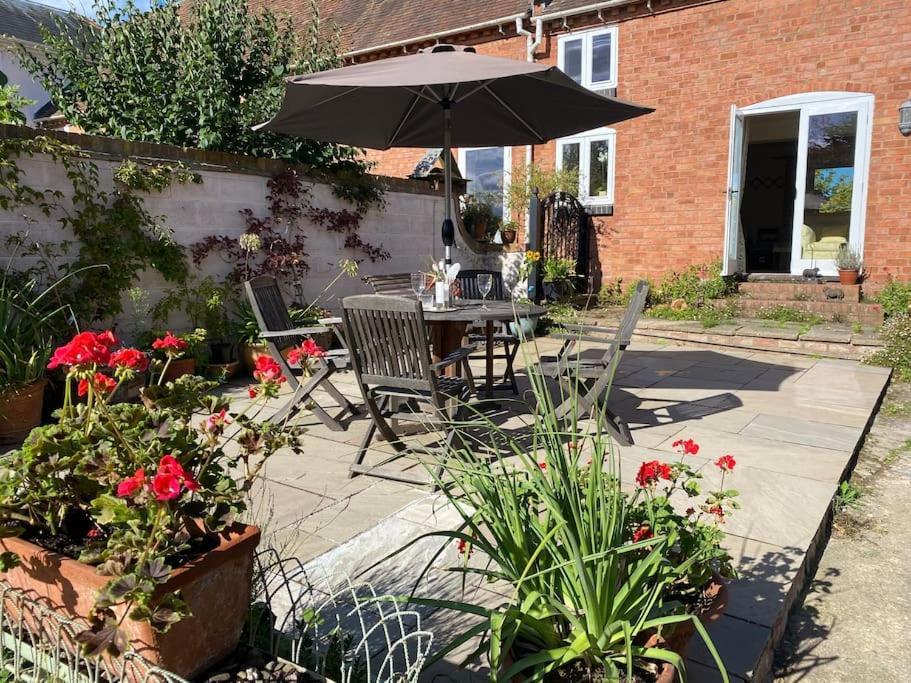 Cottage Barn Conversion On Working Farm Worcester Bagian luar foto