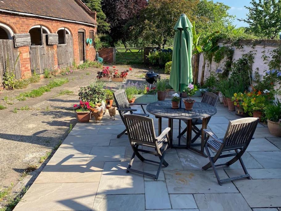 Cottage Barn Conversion On Working Farm Worcester Bagian luar foto