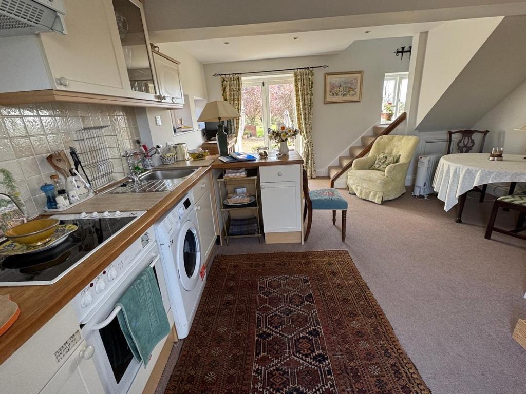 Cottage Barn Conversion On Working Farm Worcester Bagian luar foto